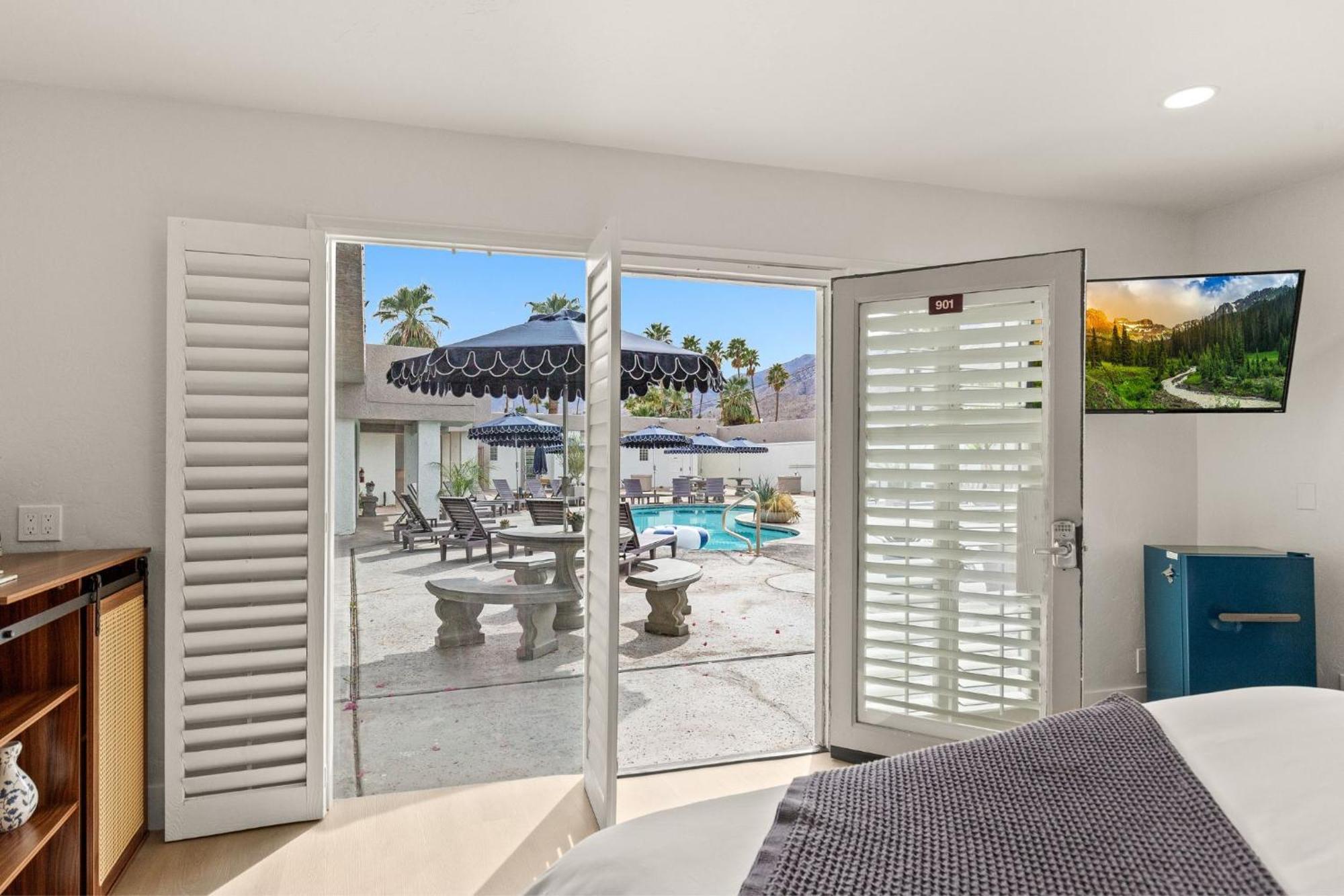 Casa Oliver Hotel & Resort - A Men'S Clothing Optional Resort In بالم سبرينغس المظهر الخارجي الصورة