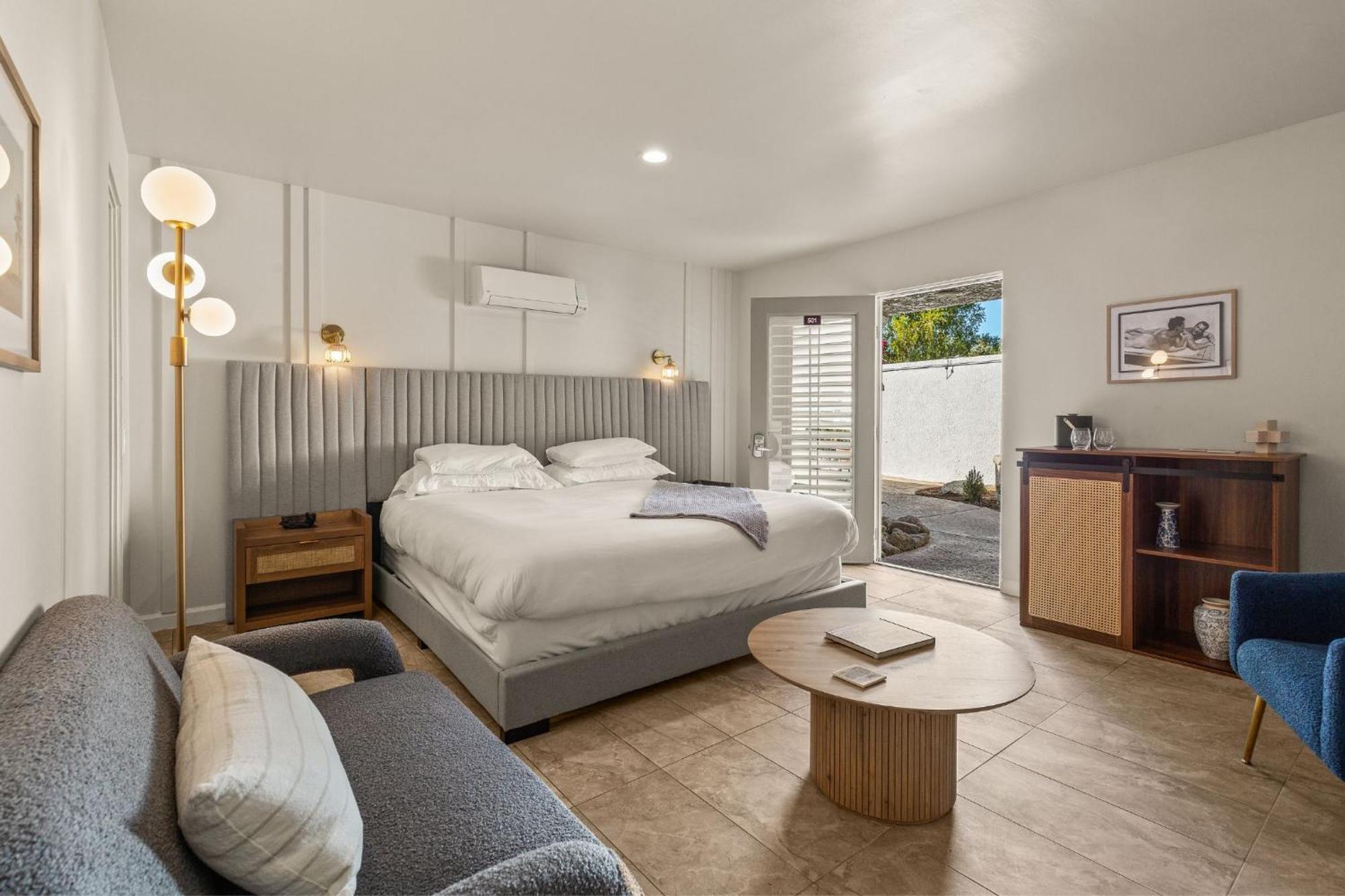 Casa Oliver Hotel & Resort - A Men'S Clothing Optional Resort In بالم سبرينغس المظهر الخارجي الصورة