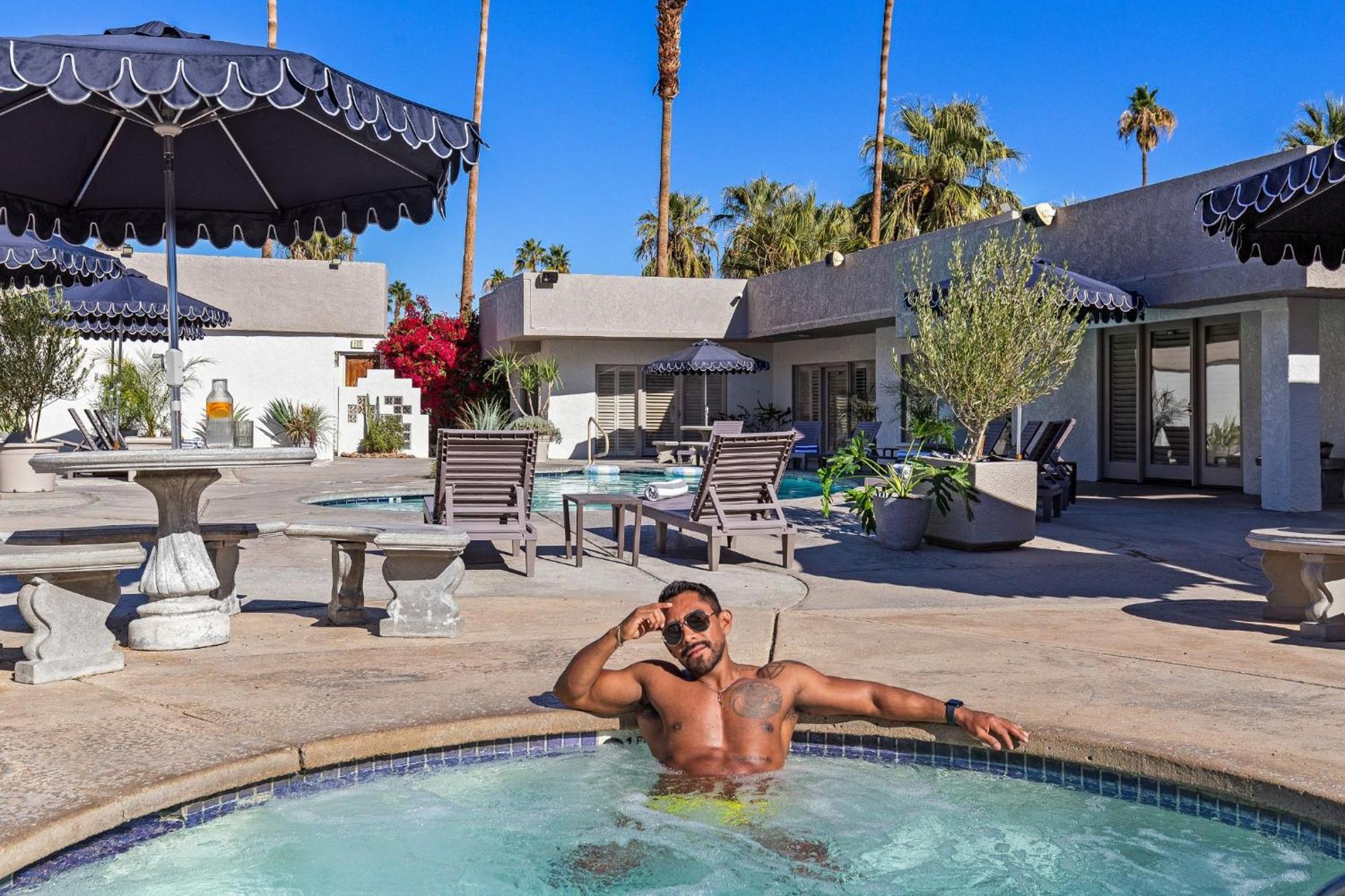 Casa Oliver Hotel & Resort - A Men'S Clothing Optional Resort In بالم سبرينغس المظهر الخارجي الصورة